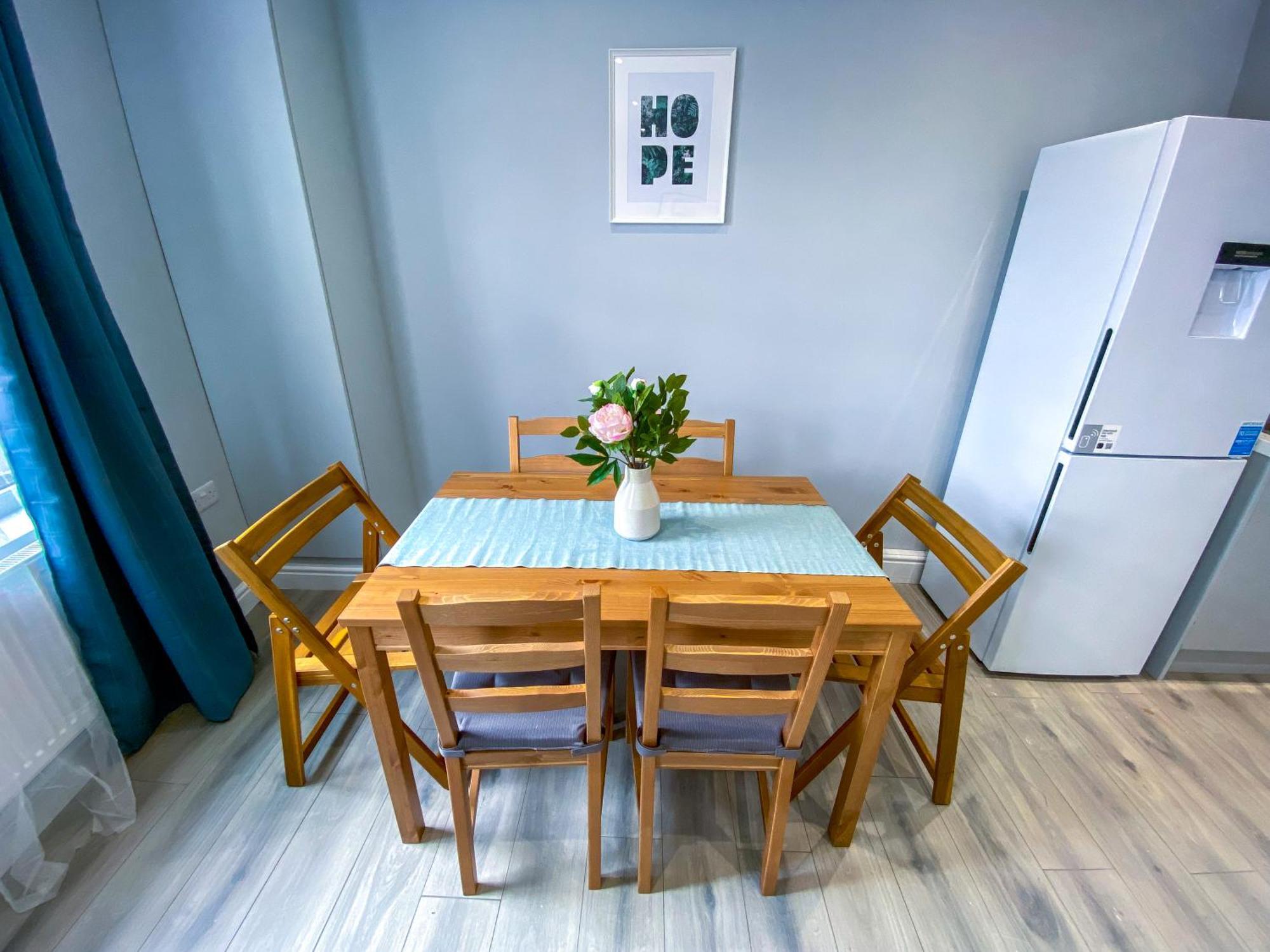 Modern 1-Bedroom Flat, 5 Guest, London - F2 外观 照片